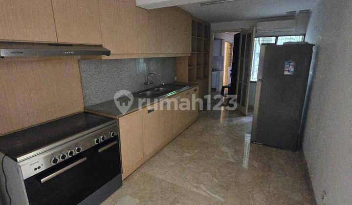 Rumah Butuh Minim Renovasi SHM di Jl. Darmawangsa V No.1, Pulo, Kebayoran Baru, Kota Jakarta Selatan, Dki Jakarta, Indonesia, 12160, Blok M 1