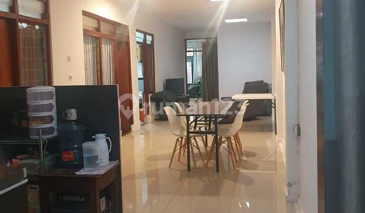 Dijual Rumah Lama Siap Huni di Sayap Pajajaran Bandung