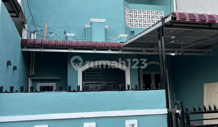 Charming & Cool 2-Story House in Garden Vista - Only 20 Million/Year! Charming & Cool 2-Story House in Garden Vista - Only 20 Million/Year!