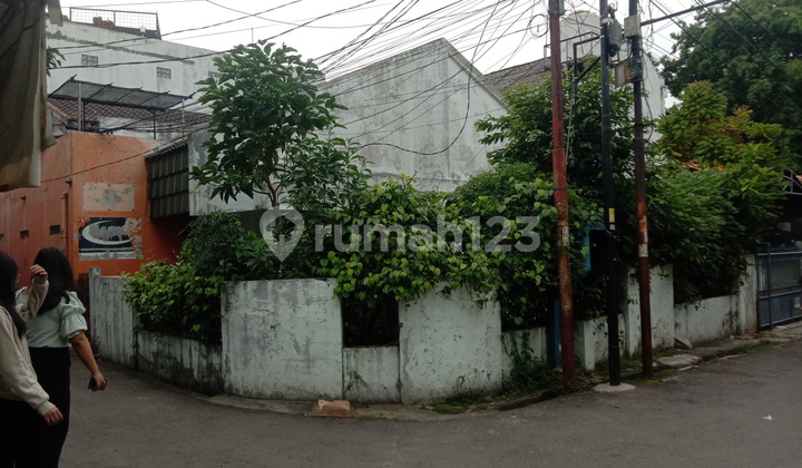 Jual Rumah Lama Dekat Kampus Esa Unggul