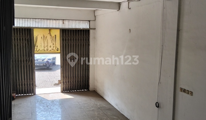 2-Storey Shop House, 90 M2 Strategically Located on the Side of Narogong Main Road 2