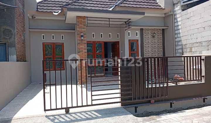 Rumah di Jula di Bangetayu Kulon Woltermonginsidi Kota Semarang By Prabowo Siswanto Property 1