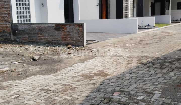Jual Rumah Exclucive Siap Huni Perumahan Bpd Iii Residence Type 75/102 Lebar Depan 7 M Konstruksi Disiapkan untuk 2 LT 1