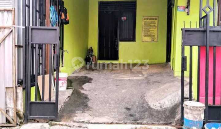 Translation: "Sell Active Female Boarding House Behind Ketileng Gas Station Semarang Near Unimus Near Ketileng Hospital & Primaya Hospital By Prabowo Siswanto Property" 2
