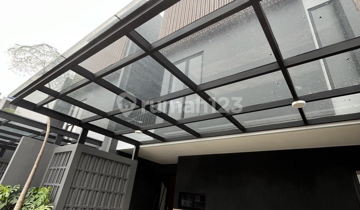 **Kesempatan Langka! Rumah 3 Lantai Beverlyne Park Pondok Cabe Pamulang