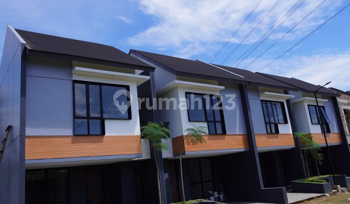 Jual Cepat Rumah 2 Lantai Dekat Akses Tol SHM Strategis