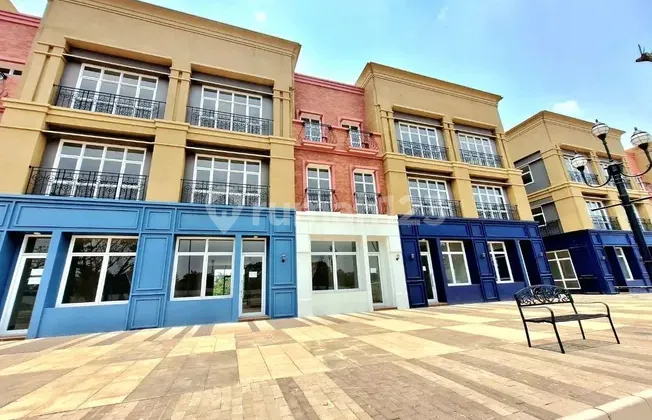 Modern Shophouse with Exclusive Shopping Street Concept at Sawangan Depok Mall