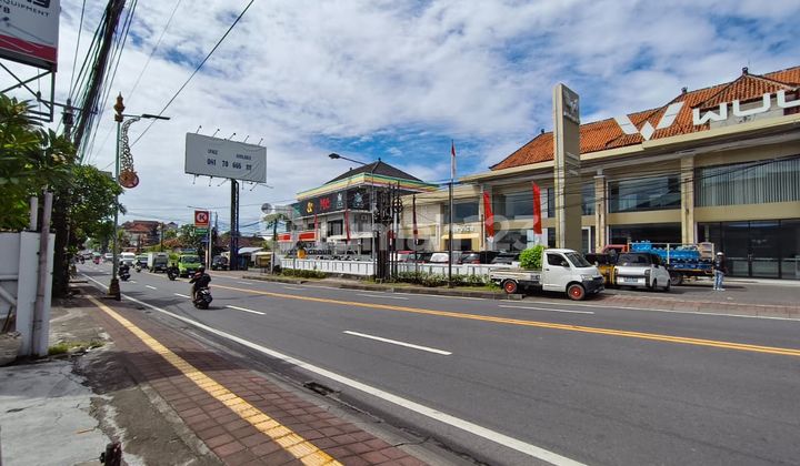3-Storey Shophouse 305M² - Ready for Office or Premium Business 2