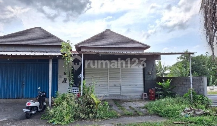 Toko + Basement di Rajawali - Usaha di Atas, Privat di Bawah!