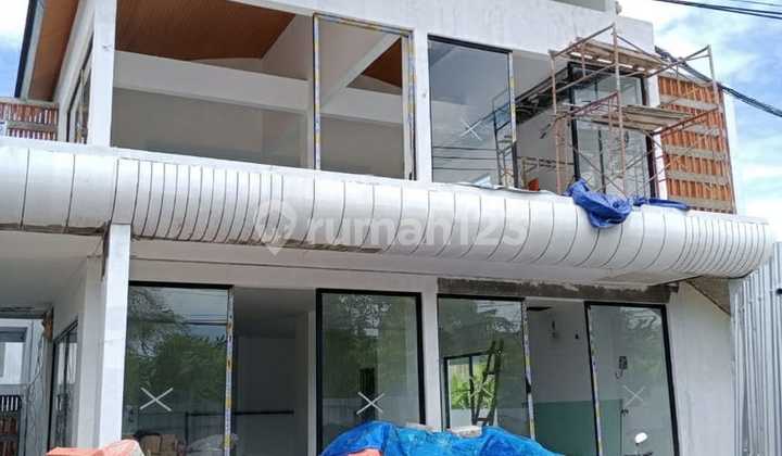 Ready-to-Use Ruko in Pererenan - Choose Ground or Upper Floor, Prime Location! 2