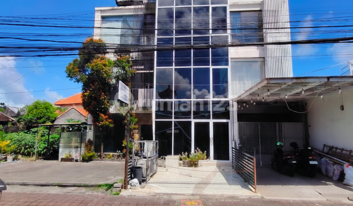 3-Story Furnished Apartment in Seminyak | 3 Bedrooms, Super Spacious Room, Bonus 1 Month Free 2