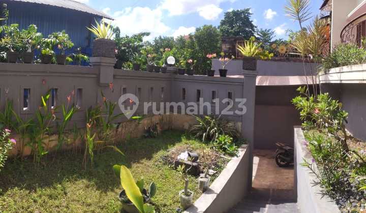 Rumah Utara dengan Rooftop & Halaman Lega - Ruang Hidup yang Naik Kelas 2