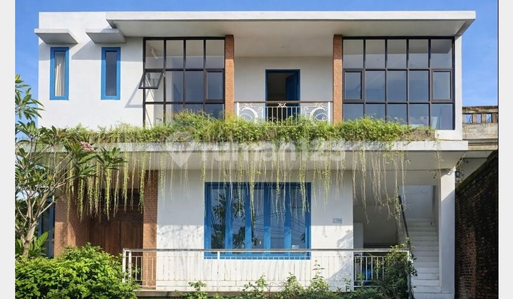 Mega Villa 8 Kamar di Tumbak Bayuh - Panjang Pool 15 Meter, Siap Jalan untuk Bisnis & Hunian Premium