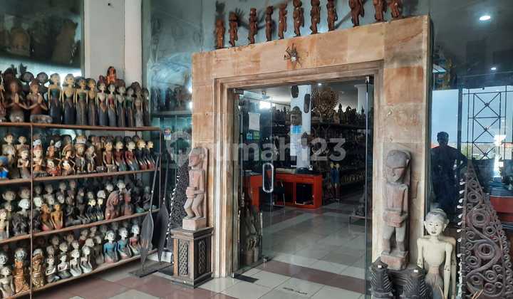 Ikon Bisnis Raksasa di Kerobokan - Gedung 4 Lantai Siap Jadi Landmark Usaha Besar!