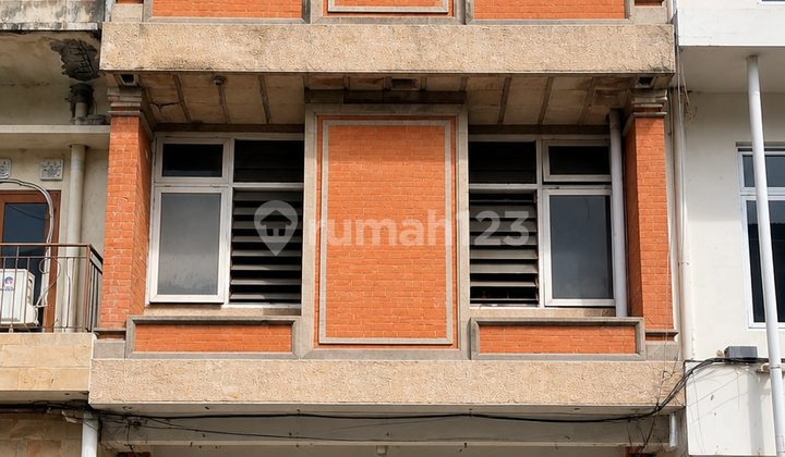 3-Story Shophouse in Kartini Denpasar - Ready to Be a Business Machine 1