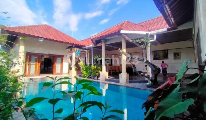 Villa 4Br Renon - 600M² Tanah, 7 Kamar Mandi, Siap Sewa di Tukad Balian!