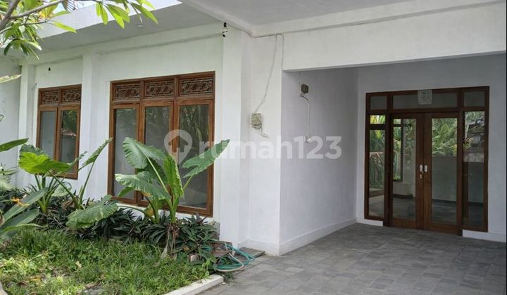 Hidden Gem di Semat! Rumah 1 Lantai Hadap Utara - Akses Tenang, Harga Bersahabat di Jantung Tibubeneng