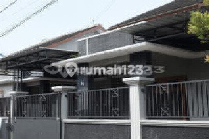 Rumah 1 Lantai Bagus Siap Pakai Dekat Solo Baru