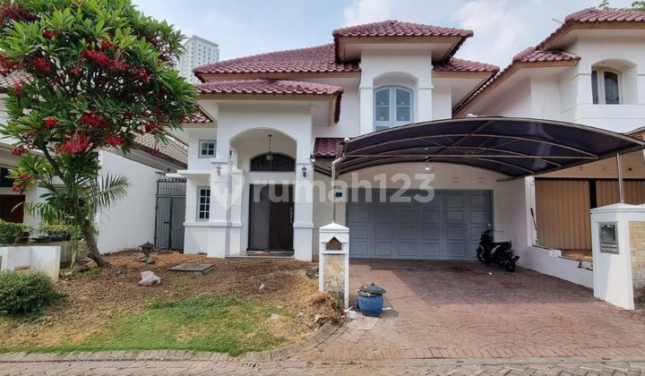 Disewakan Rumah Pakuwon Vila Regency 1