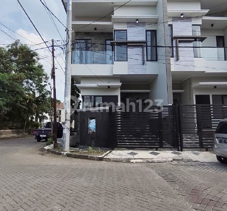 For Sale Mulyosari Prima Utara New House Furnished Minimalist 1