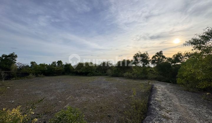 1,5 Hektar Tanah di Jual Hak Milik , dengan Pemandangan Pantai Lokasi Uluwatu ,
