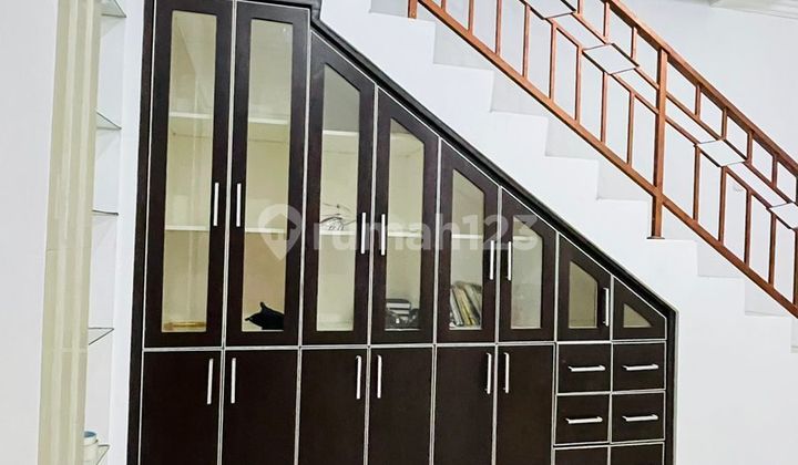 For Sale/For Rent 2-Story House 2