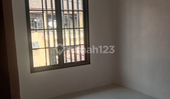 Disewakan Rumah 2 Lantai Pondok Kelapa Duren Sawit 2