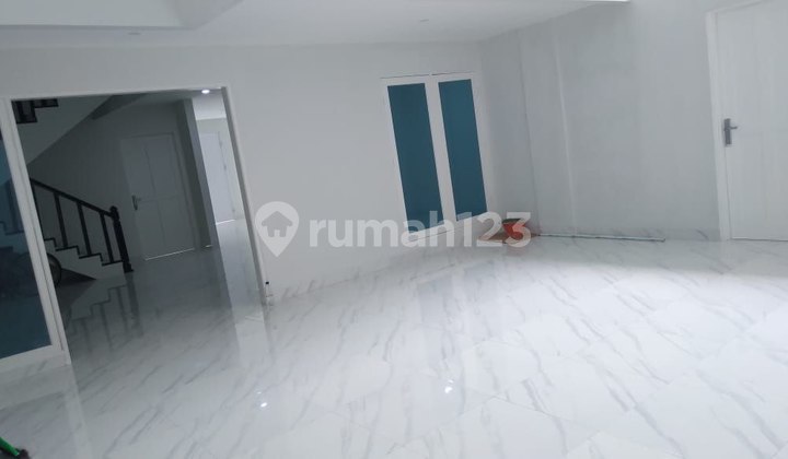 For Rent 2-Story House in Taman Modern Cakung, East Jakarta