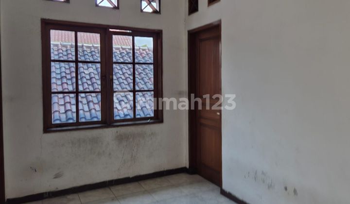 For Rent 1 ½ Story House in Rawamangun, East Jakarta 2