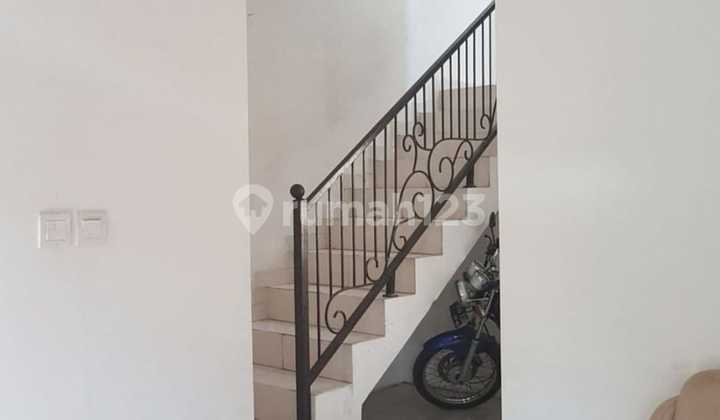 Rumah Cantik Siap Huni di Jalan Swadaya Jaka Sampurna, Bekasi Barat 2