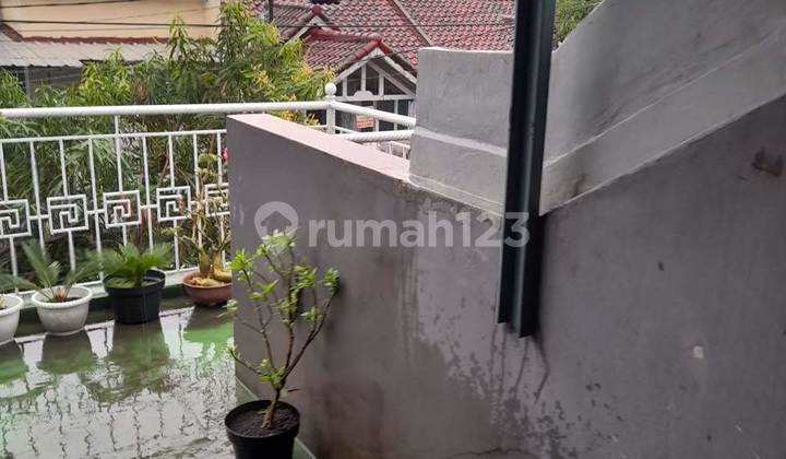 Rumah Tingkat 1,5 Lantai di Bulevard Hijau Harapan Indah Bekasi 2