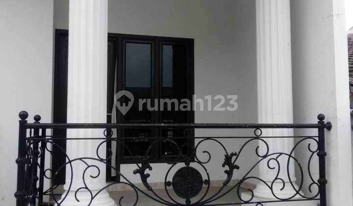 Rumah Classic 2 Lantai Siap Huni di Taman Malaka Pondok Kelapa Jakarta Timur 2