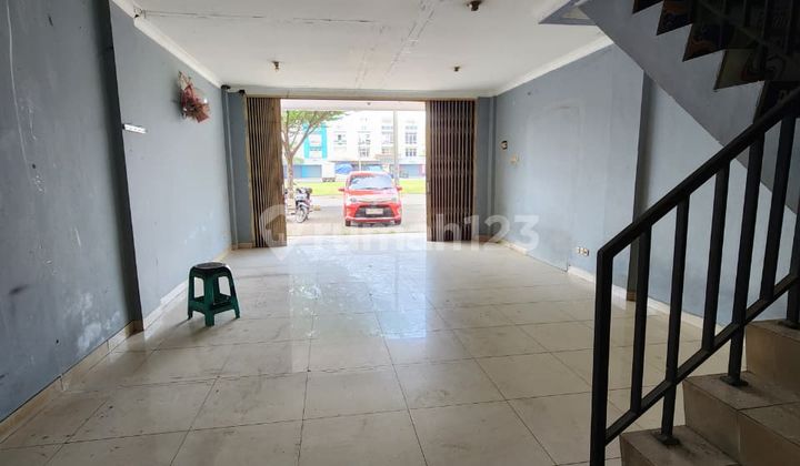 Good 3-Storey Shophouse Ready to Occupy in Simponi Harapan Indah 1