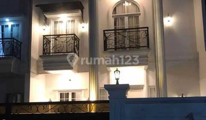 Rumah Pribadi Full Furnished Kranggan Jatisampurna