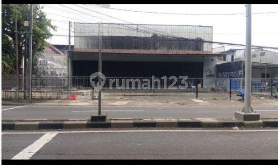 Gudang Pinggir Jalan di Duren Sawit Jakarta Timur Gudang Pinggir Jalan di Duren Sawit Jakarta Timur