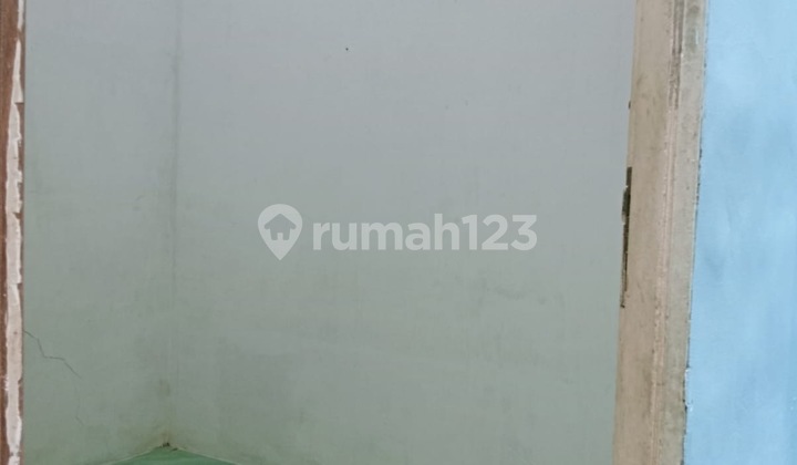 Rumah Lokasi Strategis Nyaman Siap Huni di Cluster Sriwedi Taman Harapan Baru Bekasi 2