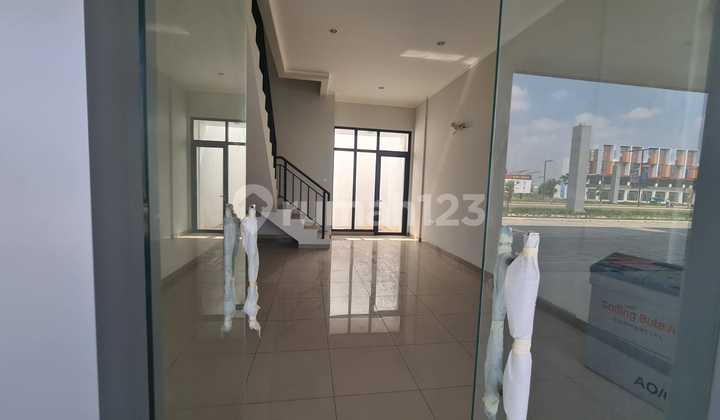 Ruko 3 Lantai Lokasi Ramai Siap Pakai di Summarecon Crown Gading Bekasi