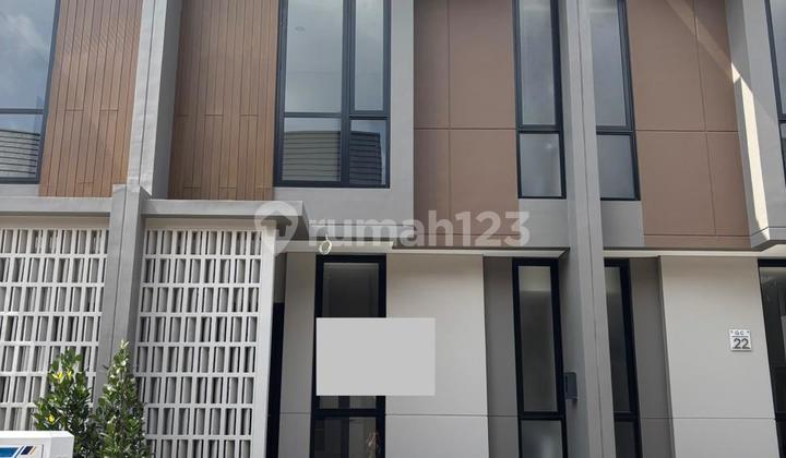 Rumah Bagus Siap Huni Sumarecon Crown Gading - Bekasi
