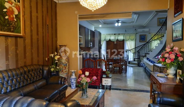 2-Storey Spacious Family House Ready to Occupy in Megapolitan Cinere Limo Depok 2-Storey Spacious Family House Ready to Occupy in Megapolitan Cinere Limo Depok