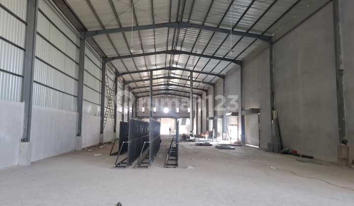 Ready-to-occupy Warehouse in Delta Silicon, Cempaka Street, Bekasi