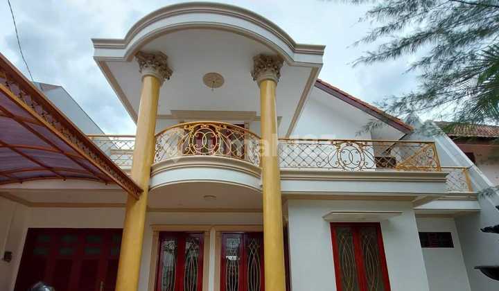 Spacious House in Cirendeu Complex, East Ciputat