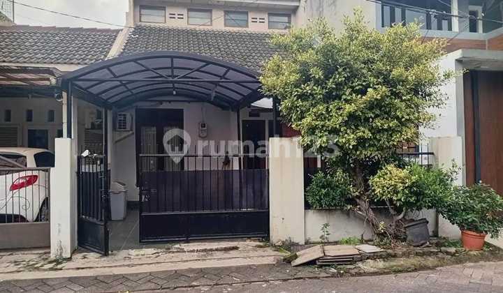 Nice and Affordable House in Sector 4 Bintaro Jaya