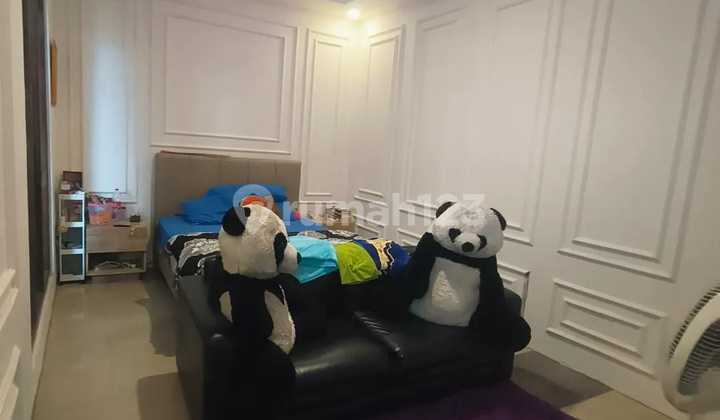 Quick Sale 2-Story House in Ciputat, South Tangerang 2