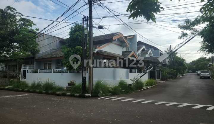Rumah Hook Luas Dalam Komplek di Bintaro Sektor 9
