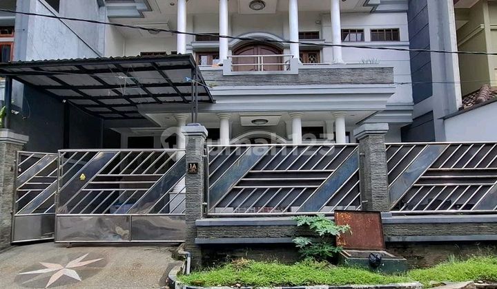 Sell 2-Story House Fully Furnished