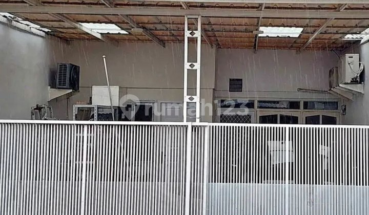 Rumah Simpang Darmo Permai Selatan , Hadap Selatan 1