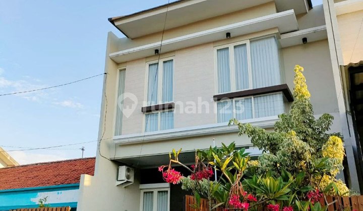 Rungkut Asri Barat Ready-to-Live House, Free Electronics & Furnishings 1