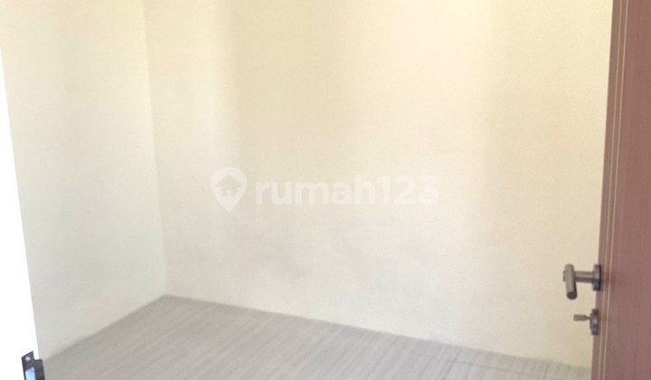 Apartment Puncak Dharmahusada Tower B, Listrik 2200 Watt Hadap Selatan 2