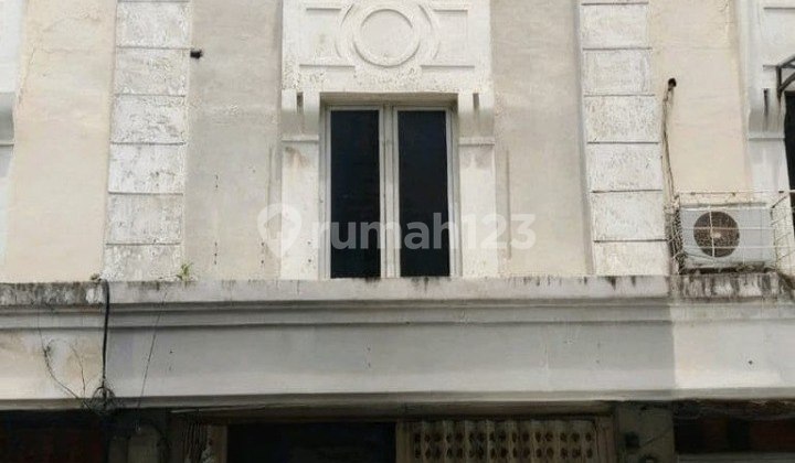 Ruko Kombes M. Duryat Strategic Location, Electricity 2200 Ruko Kombes M. Duryat Strategic Location, Electricity 2200