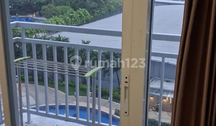 Tanglin Apartment 2 BR Low Floor Condition: Semi-Furnished Tanglin Apartment 2 BR Low Floor Condition: Semi-Furnished